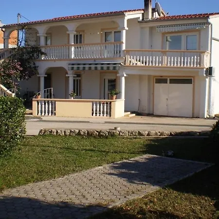 Dalibor - 700m From Beach Drage